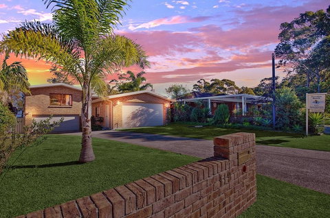 Paradise Beach Apartments - Tourism Caloundra 0