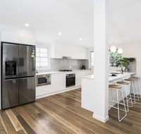 Park Avenue Terrace House Sleeps 9 - Tourism Caloundra