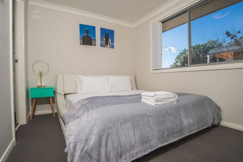 PEACEFUL 2Kingbed RootyHill Townhouse Near Station - Tourism Caloundra 1