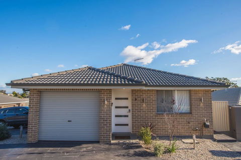 PEACEFUL 2Kingbed RootyHill Townhouse Near Station - Tourism Caloundra 2