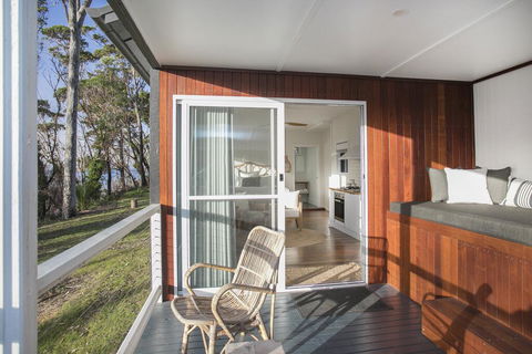 Pebbly Beach Escape - Tourism Caloundra 3