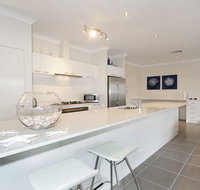 Penguin 4 Bedroom House by Shoalwater Executive Homes - Tourism Caloundra