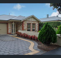 Perfect Location Central Modern Cottage - Free WiFi - Tourism Caloundra