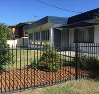 Pet Friendly home walking distance to Surf Beach - North St Woorim - Tourism Caloundra