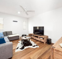 Pet Friendly new house Peregian Breeze Drive Peregian Beach - Tourism Caloundra