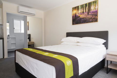 Petrie Mill Motel - Tourism Caloundra 0