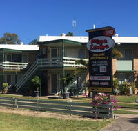 Pine Lodge - Tourism Caloundra