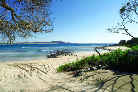 Plomer Beach House - Tourism Caloundra 3