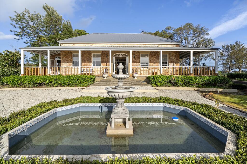 Rowella TAS Tourism Caloundra