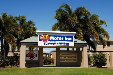 Port Denison Motor Inn - Tourism Caloundra 0