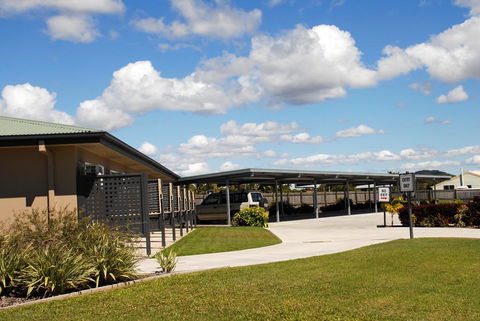 Port Denison Motor Inn - Tourism Caloundra 3