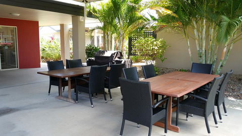 Port Denison Motor Inn - Tourism Caloundra 1