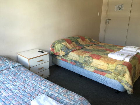 Port Macquarie Hotel - Tourism Caloundra 2