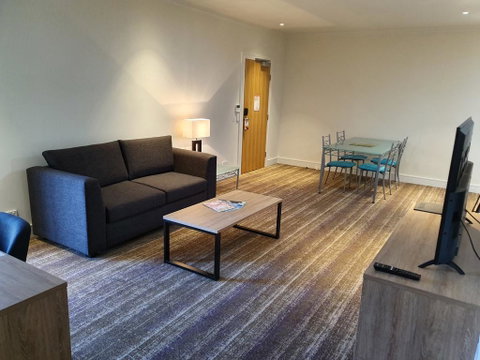 Porter's Plainland Hotel - Tourism Caloundra 2