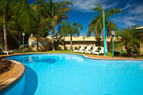Potshot Hotel Resort - Tourism Caloundra 3