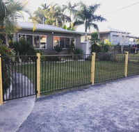 QUIRKY QUEENSLANDER 6 BEDROOM HOME - Tourism Caloundra