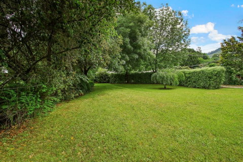 Rail Trail Cottage - BRIGHT - Tourism Caloundra 2