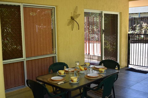 Rainforest Cottage Cairns - Tourism Caloundra 1