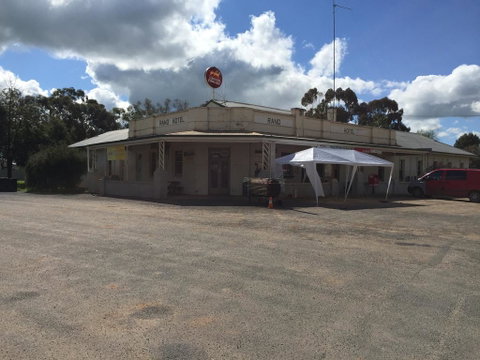 Rand Hotel - Tourism Caloundra 0