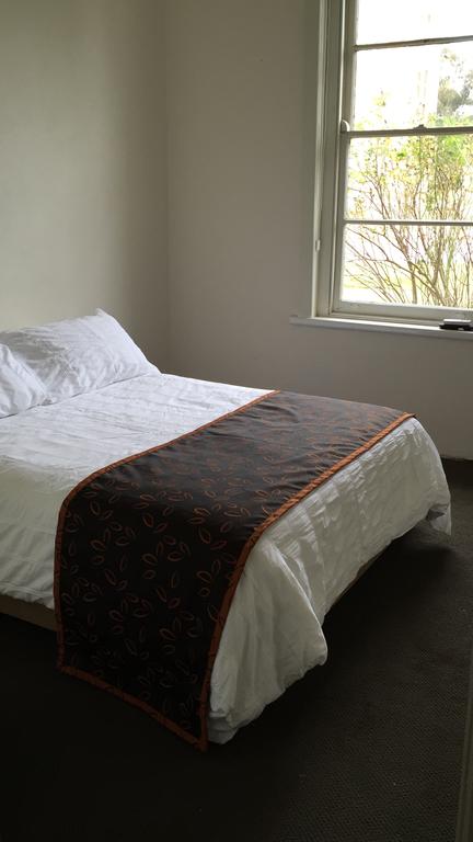 Rand Hotel - Tourism Caloundra 2