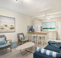 Rare Modern Unit with Private Fenced garden Close to The Beach PC3 - Tourism Caloundra