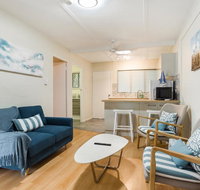 Rare Modern Unit with Private Fenced garden Close to The Beach PC4 - Tourism Caloundra