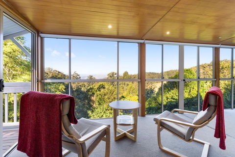Ravensbourne Escape - Windsong - Tourism Caloundra 0