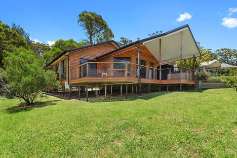 Ravensbourne Escape- Rose Alyce - Tourism Caloundra 0