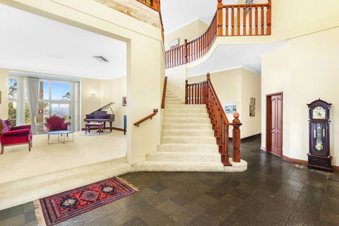 Razorback Holiday House With Incredible Views - Tourism Caloundra 1