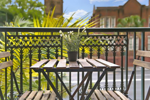 REDFERN 3 BEDROOM APARTMENT FREE PARKING WALK TO CENTRAL STATION NRE187 - Tourism Caloundra 1