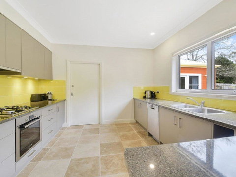 Redhaven House - Spacious, Quiet And Private - Tourism Caloundra 1
