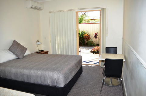 Redland Bay Motel - Tourism Caloundra 3