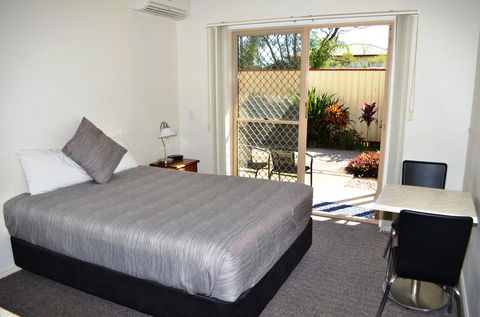 Redland Bay Motel - Tourism Caloundra 2