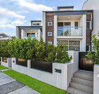 Relax in a Spacious  Modern Townhouse in Asquith - Tourism Caloundra