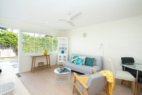 Relaxed Beachside Experience On The Coast - Tourism Caloundra 2