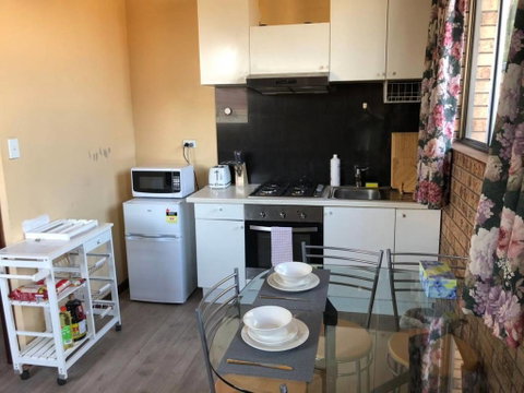Retro 1bedroom Studio, Close To Airport&CBD - Tourism Caloundra 1