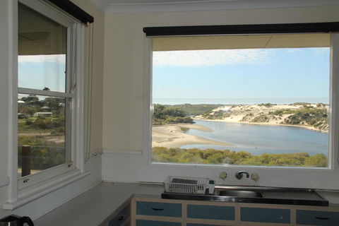 River Panorama Beach House - Tourism Caloundra 2