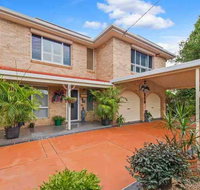 Riverside Haven - boating fishing beach cafes in walking range - Tourism Caloundra