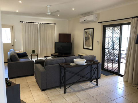 Riverwalk Retreat - Tourism Caloundra 2