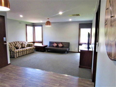 Roo Cottage Albury - Tourism Caloundra 2