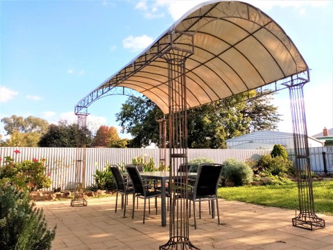 Roo Cottage Albury - Tourism Caloundra 0
