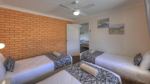 Rosebourne Gardens Motel - Tourism Caloundra 3