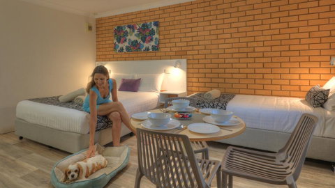 Rosebourne Gardens Motel - Tourism Caloundra 1