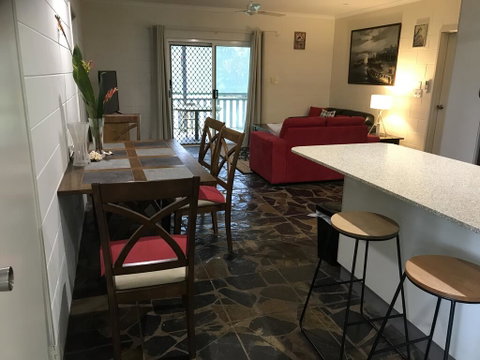 Royal Palm Cottage, Entire Two Bedroom 2 Bathroom House With Pool - Tourism Caloundra 1