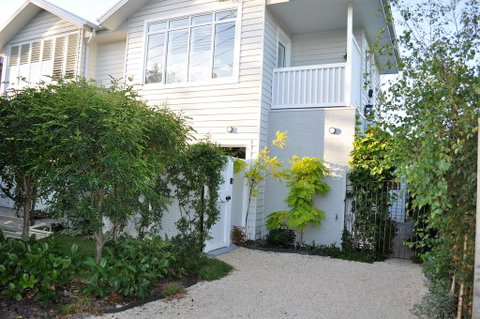 Sailaway Beach House - Tourism Caloundra 1