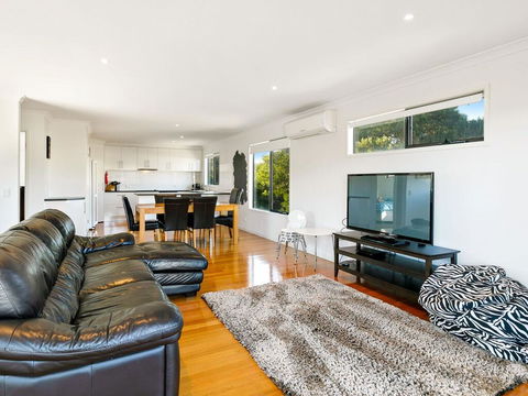 Saltwater Place - Tourism Caloundra 1