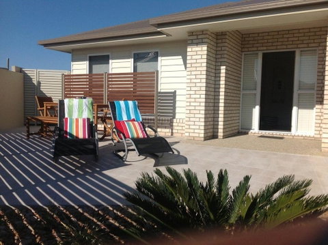 SALTY PAUSE @ BONDI HOUSE - Tourism Caloundra 3