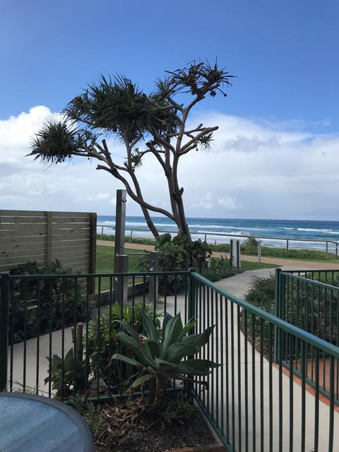 Sanctuary Beach Resort - Tourism Caloundra 2