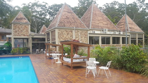 Sanctuary Resort Motor Inn - Tourism Caloundra 1