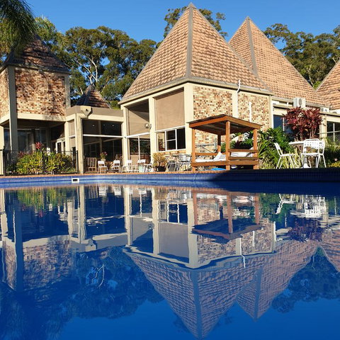 Sanctuary Resort Motor Inn - Tourism Caloundra 3